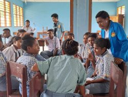 Workshop Literasi Digital dan Jurnalistik di SMA YPPK Taruna Tagasa, Kabupaten Keerom