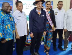 Pertama di Indonesia, Sandiaga Uno Resmikan TIC Tingkat Kabupaten di Bandara Sentani
