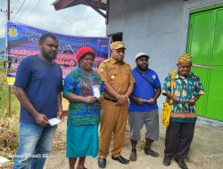 Penjabat Bupati Dogiyai Petrus Agapa Luncurkan Mini Market dan Teken Kerjasama Penguatan Ekonomi Rakyat