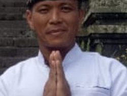Cara Dandim I Wayan Dedi Bersama Jajaran Kodim 1703/Deiyai Ambil Bagian Bersama Umat Kristiani Menyemarakkan Natal 2023