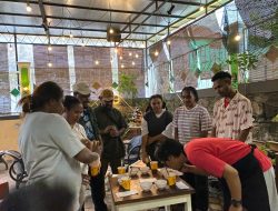 Gandeng Frame Coffee House Mahasiswa Pegunungan Bintang Latihan Roasting Kopi di Kota Salatiga