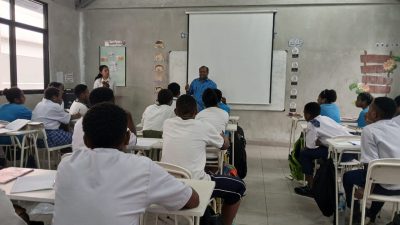Sekretaris Dinas Pendidikan Remain Gurik Kunjungi Para Siswa dan Siswi Asal Tolikara di SMP Lentera Tangerang