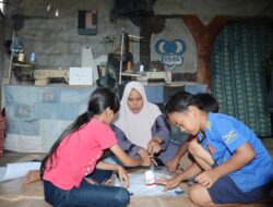 Nasabah Permodalan Nasional Madani Mekaar Mengajar dan Berkarya Wujudkan Impian di Bantar Gebang