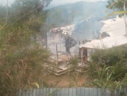 Gereja Katolik Putaapa Dogiyai Ludes Terbakar Minggu Siang, Umat Hanya Berhasil Selamatkan Patung Bunda Maria