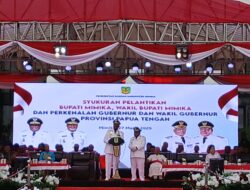 Bupati Kabupaten Mimika Johannes Rettob: Tanpa Rakyat, Kami Tidak Akan Berdiri di Sini