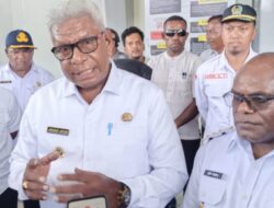 Gubernur Nawipa dan Bupati Rettob Kunjungi Warga Binaan dan Serahkan Bantuan di Lapas Timika