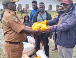 Pengungsi di Sugapa Mulai Kembali ke Kampungnya, Yoyakim: Terima Kasih Gubernur Papua Tengah