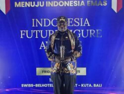 Bupati Dogiyai Yudas Tebai Raih Indonesia Future Figure Awards Tahun 2025 di Pulau Dewata