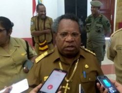 Bupati Mimika Eltinus Omaleng Wacanakan Mulai 7 Agustus Karantina Total