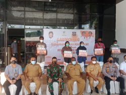 Bupati Jhony Kamuru Launching Penyaluran Bantuan Jelang PPKM Mikro di Sorong