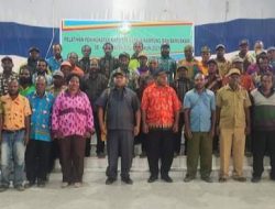 Bupati Dogiyai Yakobus Dumupa Tutup Kegiatan Bimtek Bagi Aparat Desa Tahun 2021
