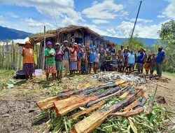 Kisah Pastor Ibrani Gwijangge, Pr: Bersama Umat Merefleksikan Makna Natal Hingga Bakar Batu (Bagian kedua)