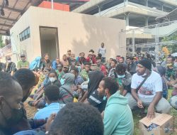 Bentrok Demo Tolak DOB di Sekitar Istana Negara, 102 Mahasiswa Papua Digelandang ke Polda Metro Jaya