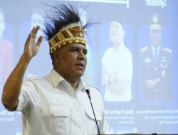 Kamis Paulus Waterpauw Resmi Jadi Penjabat Gubernur Papua Barat