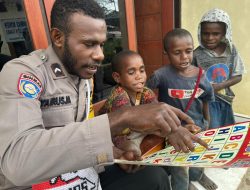 Cara Kecil Yairus Magai Ikut Mencerdaskan Anak-anak yang Tidak Sekolah di Dogiyai