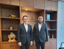 Galang Sponsorship Manajer Persipura Yan Mandenas Bertemu Bos Freeport Indonesia