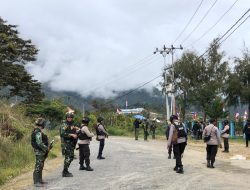 Polri-TNI Rasia Gabungan Senjata Tajam dan Miras di Kabupaten Intan Jaya