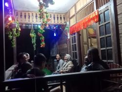 Keluarga Besar Kodim 1703/Deiyai Silaturahmi Natal ke Rumah Ketua LMA Deiyai dan Tokoh Masyarakat