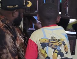 Ketua DPRD Deiyai Petrus Badokapa Kunjungi Tiga Tahanan Kasus Pasar Waghete