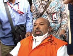 Gubernur Papua Nonaktif Lukas Enembe Diberi Makan Talas Busuk