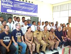 Workshop Literasi Digital Kolaboratif di SMKN 2 Nimboran, Kabupaten Jayapura