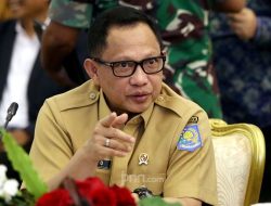 Mendagri Tito Karnavian Angkat Edison Eggwijangge Jadi Penjabat Bupati Kabupaten Nduga