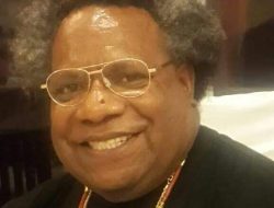 Hakim Pengadilan Negeri Makassar Bebaskan Mantan Bupati Mimika Dr Eltinus Omaleng, SE, MH