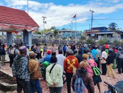Uang Lauk Pauk Belum Dibayar, Puluhan ASN Unjuk Rasa di Kantor BPKAD Kabupaten Deiyai