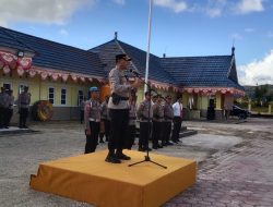 Dua Anggota Polres Deiyai Raih Kenaikan Pangkat Jelang HUT Bhayangkara, Kapolres Made Suartika: Ini Merupakan Anugerah Tuhan