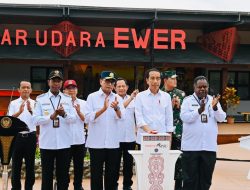 Presiden Joko Widodo Resmikan Pengembangan Bandara Ewer Setiba di Kabupaten Asmat