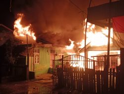 Satu Unit Rumah Kos dan 20 Petak Kos-kosan di Nabire Terbakar