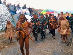 Danrem 173/PVB Franz Purba Apresiasi Kerjasama Harmonis Dandim Deiyai Dedi Suryanto dan Jajarannya Bersama Pemerintah dan Warga