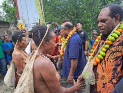 Bupati Keerom Piter Gusbager: Umat Harus Jadi Saksi Kristus Menjaga Kedamaian