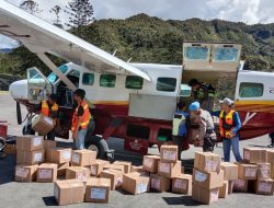 Surat Suara Pemilu 2024 Tiba di Mulia, Aparat Polres Kawal Menuju Gudang KPUD Puncak Jaya