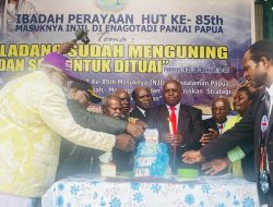 Jemaat Koordinator Paniai Sinode Kingmi di Tanah Papua Rayakan HUT ke-85 Injil Masuk Enarotali
