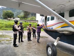 Kelompok Bersenjata Tembak Pesawat Asia One di Distrik Beoga, Kabupaten Puncak