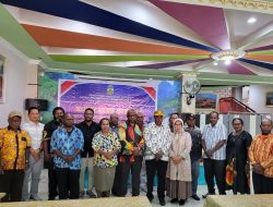 Penjabat Bupati Dogiyai Petrus Agapa Sebut Konsultasi Publik Tahap Awal Menyampaikan Hasil Kajian Pembangunan