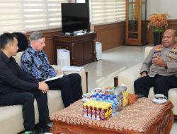 Duta Besar Selandia Baru Bertemu Kapolda dan Kasatgas Cartenz Bahas Pembebasan Pilot Mehrtens yang Disandra OPM di Papua