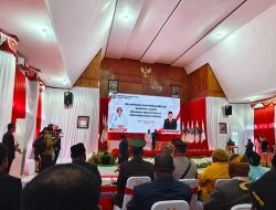 Resmi Dilantik Sebagai Penjabat Bupati Deiyai Gantikan Ateng, Elimelek Berkomitmen Ciptakan Damai dan Mutu Pelayanan Pemerintahan
