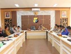 Wakil Kapolda Petrus Renwarin Pimpin Rapat Evaluasi Kinerja Satuan Kerja Polda Papua