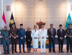 Penjabat Gubernur Papua Rumasukun Lantik Bonsapia Penjabat Bupati Biak Numfor Gantikan Herry Naap