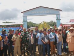 Bupati Spei Bidana Resmikan SMK Negeri di Sentra Pertanian Kabupaten Pegunungan Bintang