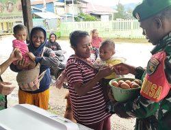Pembagian Makanan Tambahan Bergizi untuk Anak Balita dan Ibu Hamil Hingga Pelosok Kampung di Kabupaten Deiyai