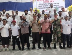Bupati Petrus Agapa Saat Pelantikan Panwaslu Kecamatan se-Dogiyai: Laksanakan Tugas dengan Penuh Tanggung Jawab!