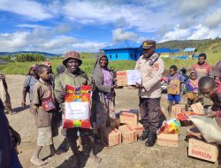 Bantuan Sembako Untuk Warga Korban Bencana Banjir di Distrik Kamuu Utara Masih Berdatangan
