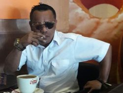 Aksi Demo Kasus Pengadaan Pesawat dan Helikopter Pemerintah Kabupaten Mimika Bermotif Politik