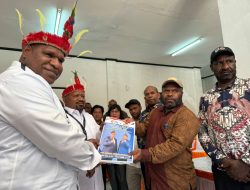 Athenius dan Elopere Resmi Daftar Mengikuti Pilkada 2024: Paslon Ini Dinilai Layak Memimpin  Jayawijaya