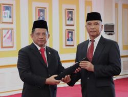 Mendagri Tito Karnavian Lantik Limbong dan Sufahriadi Sebagai Penjabat Gubernur di Tanah Papua