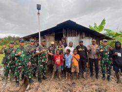 Danrem 173/PVB Frits Pelamonia Bakti Sosial Bersama Warga Jelang HUT ke-79 RI di Paniai