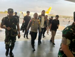 Captain Pilot Phillip Mark Mehrtens Transit di Bandara Sultan Hasanuddin Sebelum Bertolak ke Jakarta